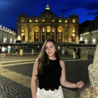 Paulette Flores Díaz del Valle